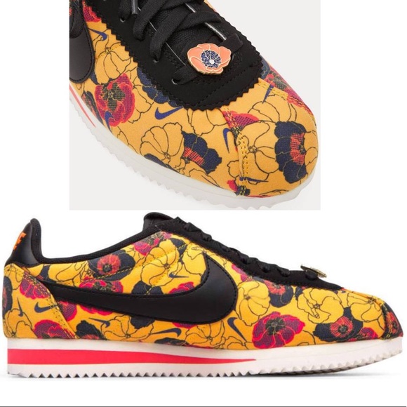 🆕Nike Classic Cortez LX Gold/Floral Sneakers - Picture 3 of 8
